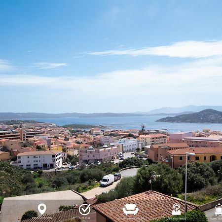 Homey Experience - Central Stay La Maddalena  Bagian luar foto