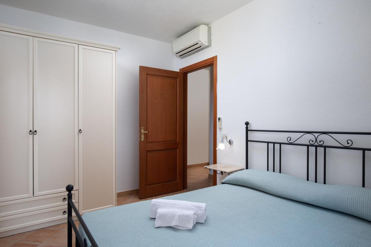 Homey Experience - Central Stay La Maddalena  Bagian luar foto